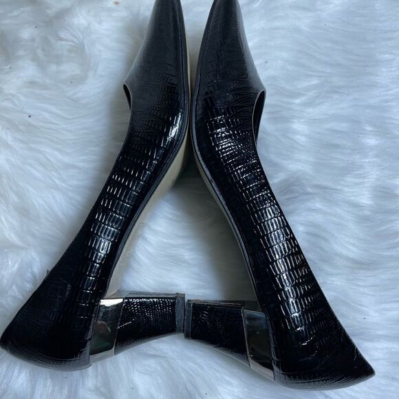 Pierre Dumas black reptile prints slip on 2” heels with gold tone accent SZ12M - Picture 5 of 10